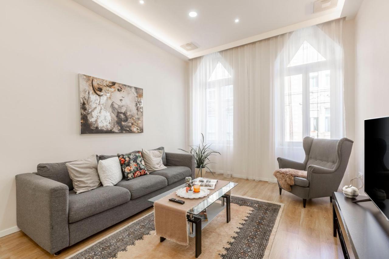 Exclusive Csengery Residence In The Heart Of Budapest Esterno foto